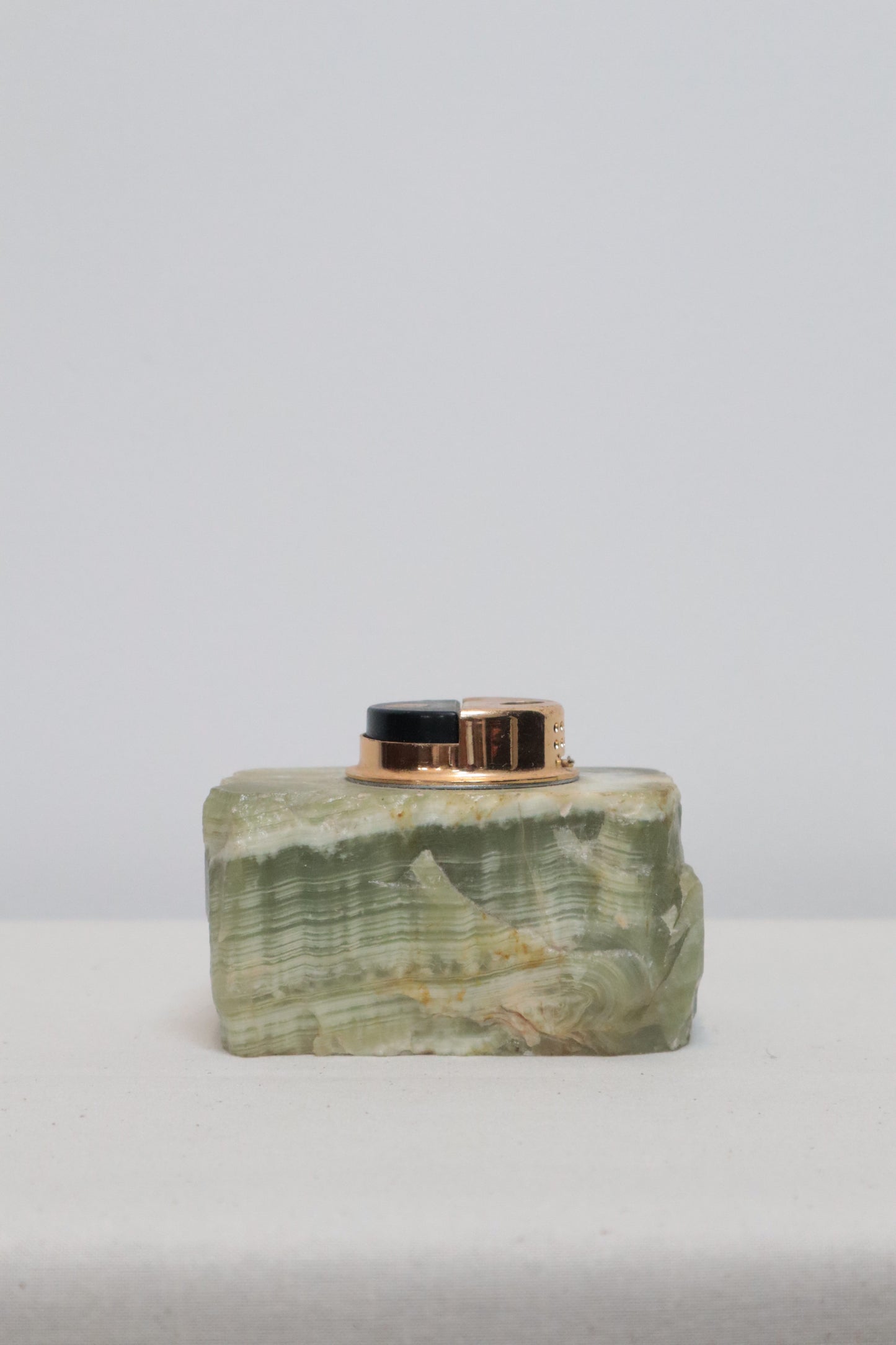 Onyx desk lighter