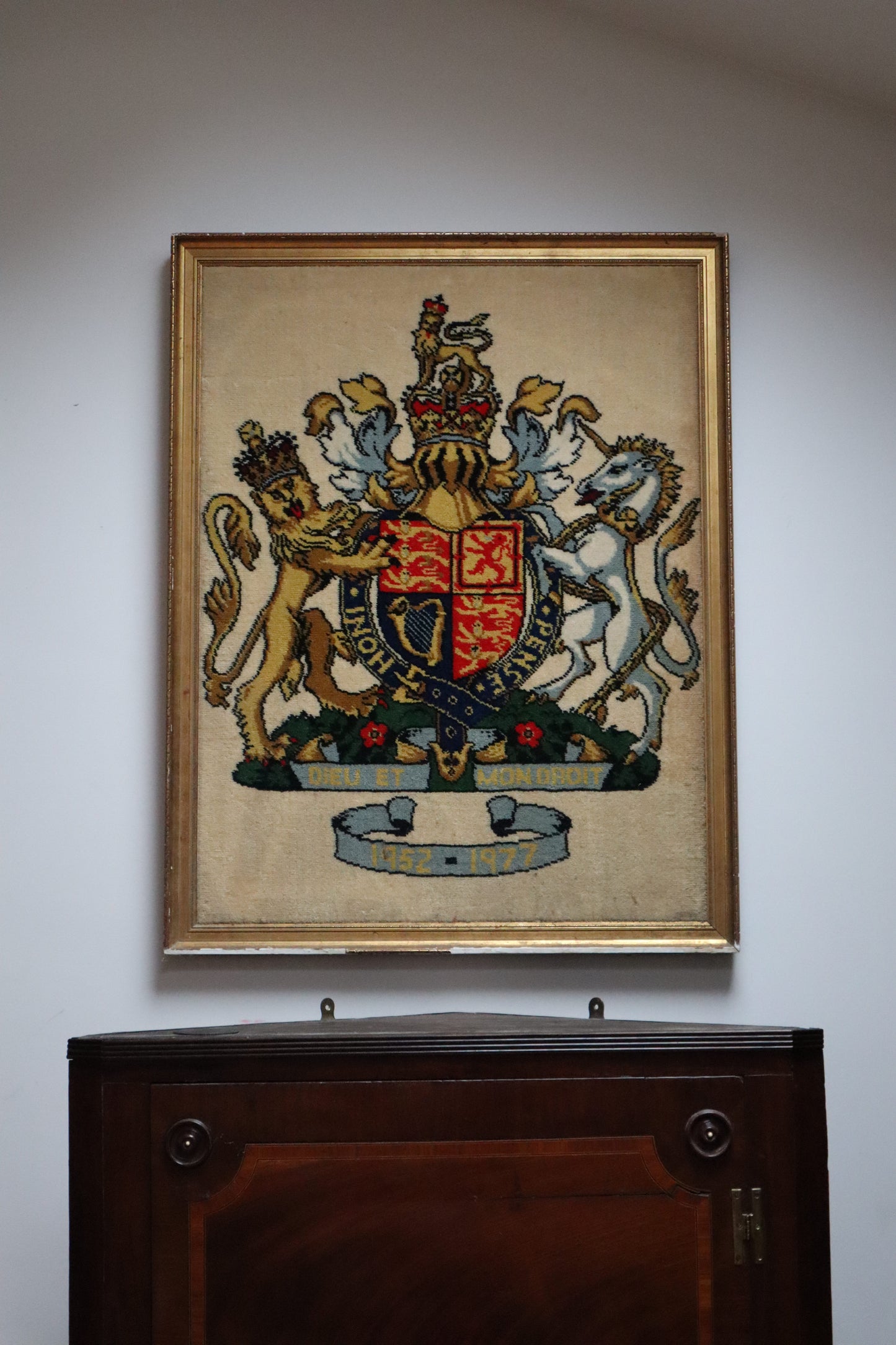 Tapestry with coat of arms