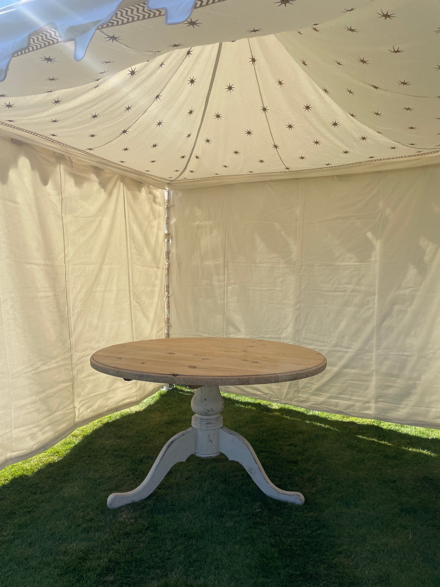 Tent or gazebo