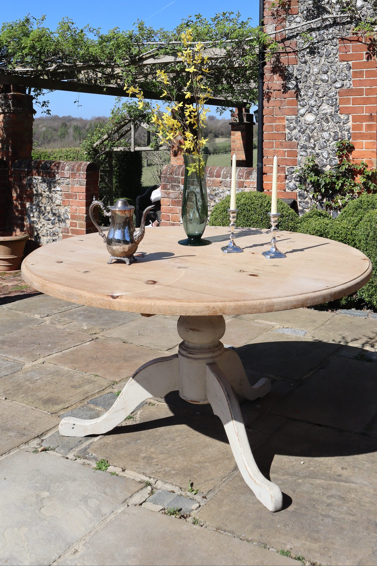 Circular pine kitchen table