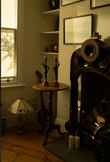 Figurered candlesticks