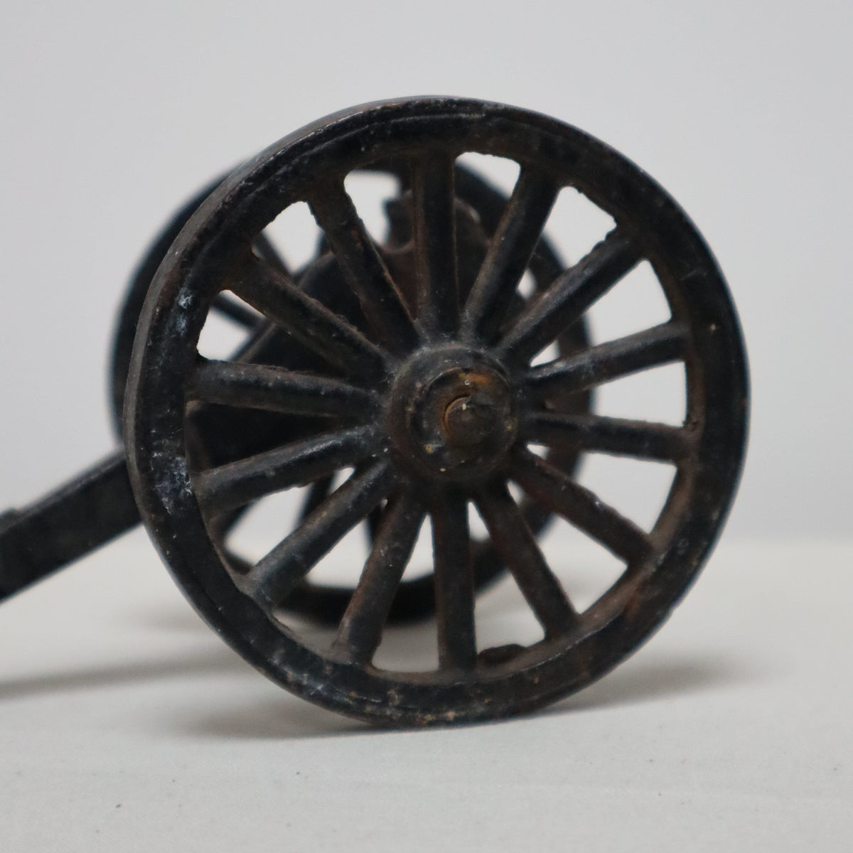 Decorative carriage wheels