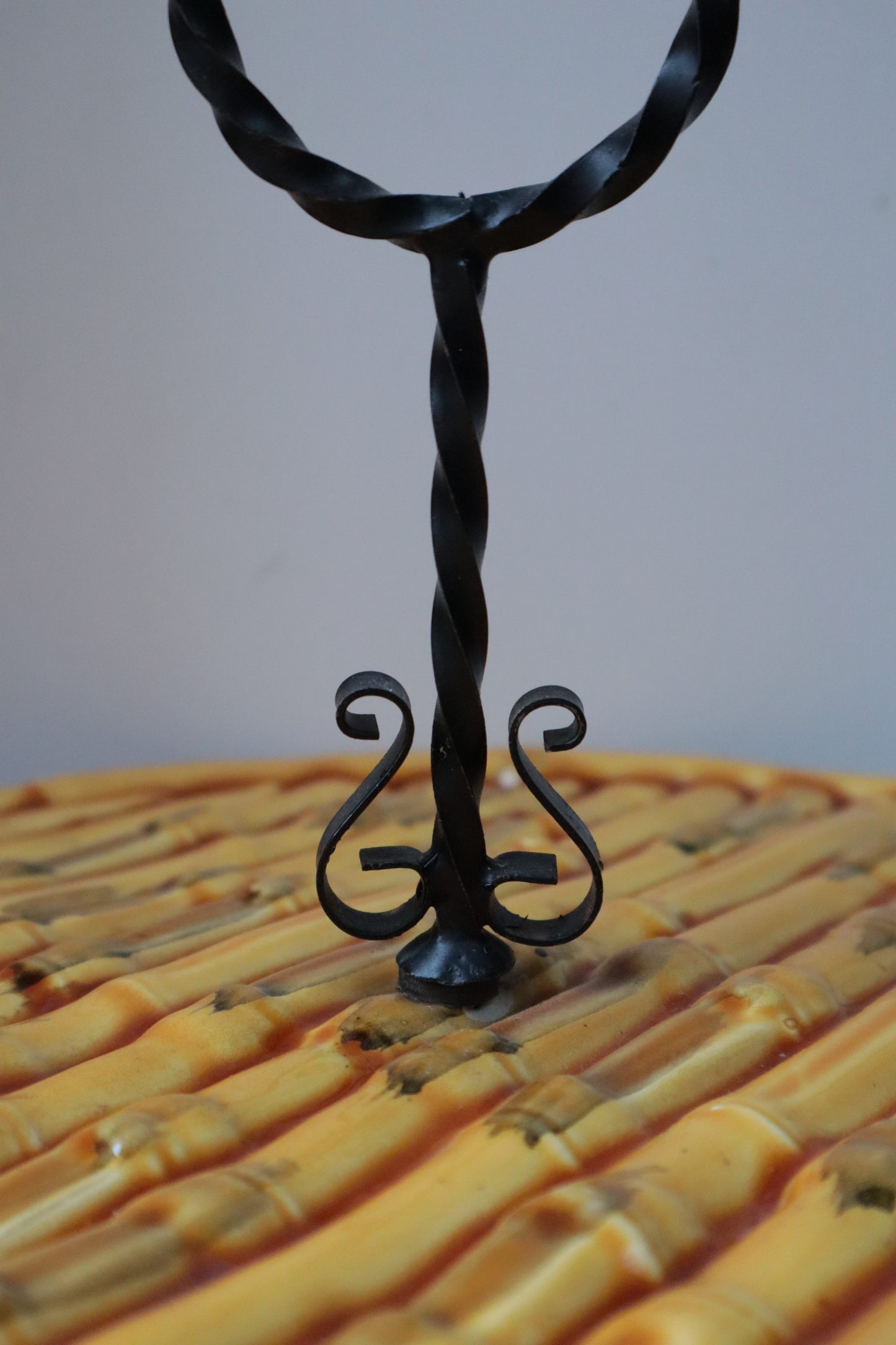 Yellow cake stand