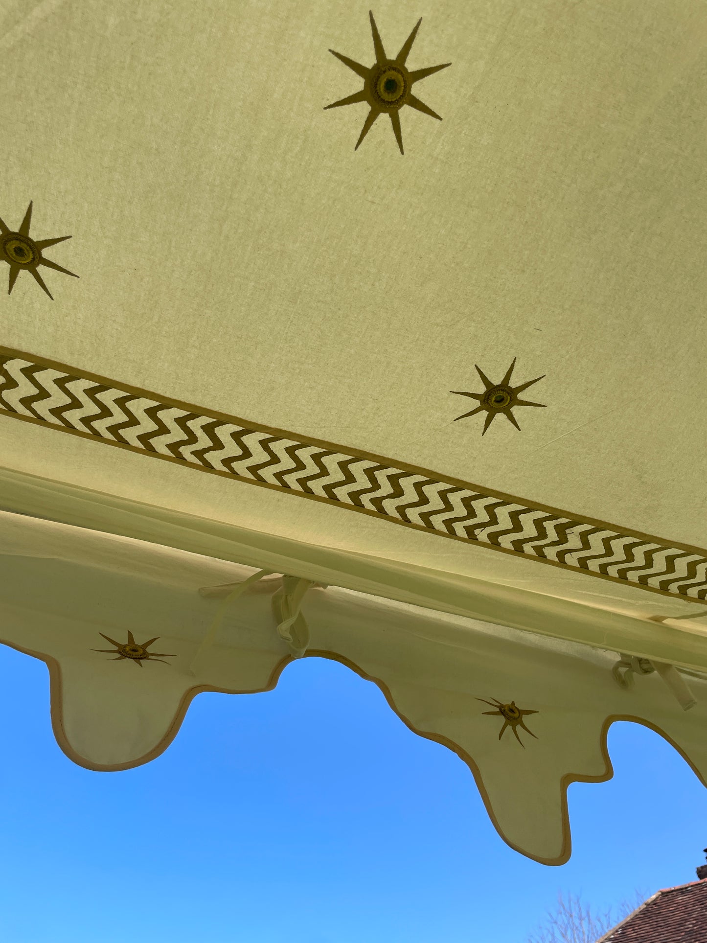 Tent or gazebo