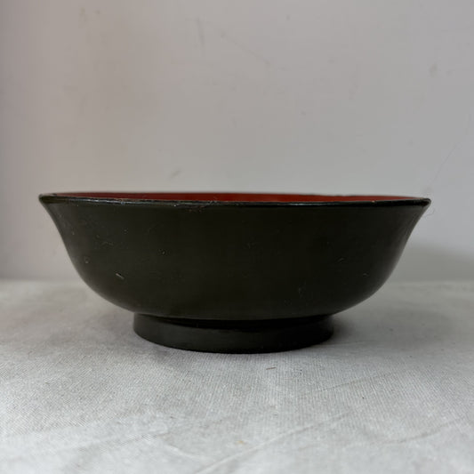 Lacquered bowl